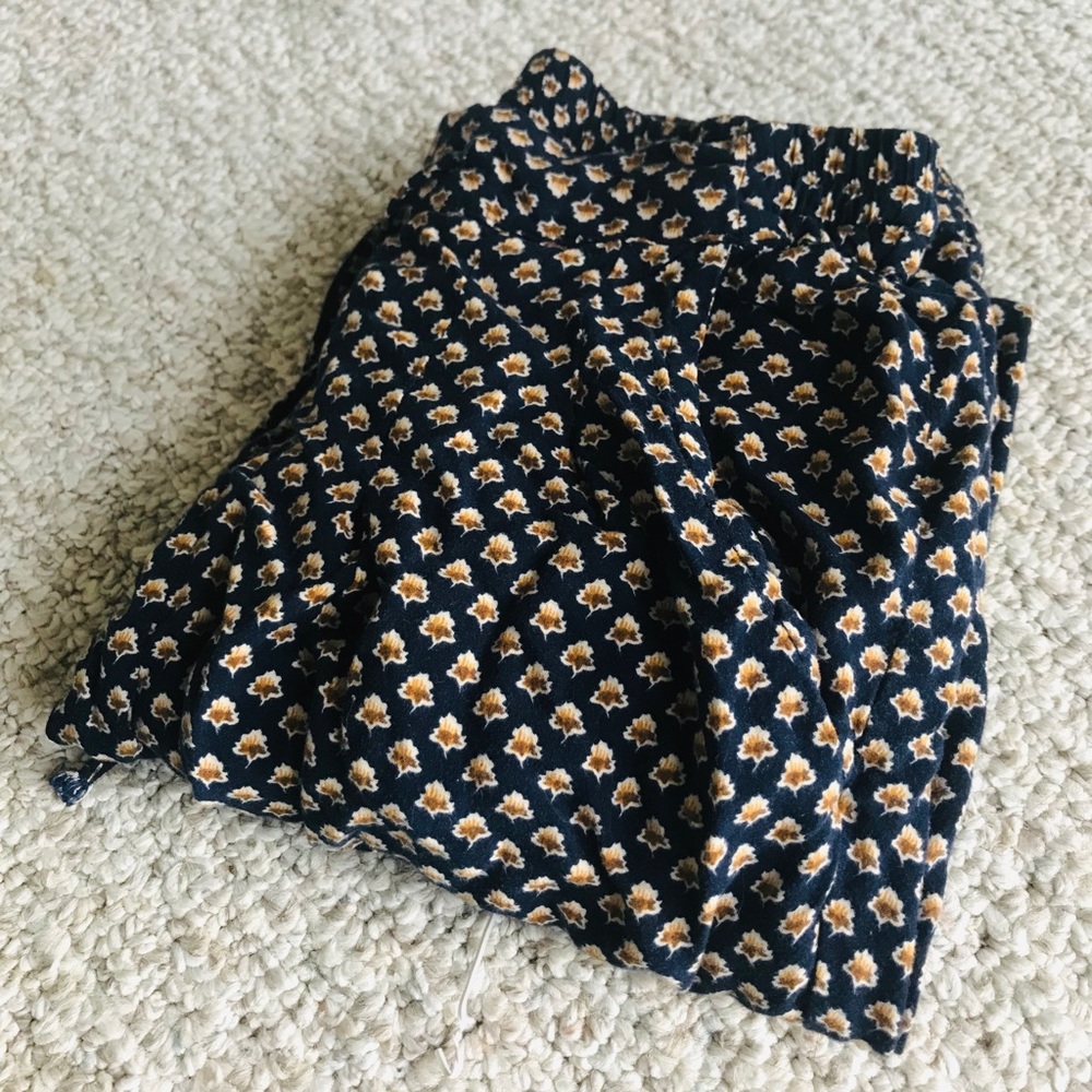 Brandy Melville Patterned Pants